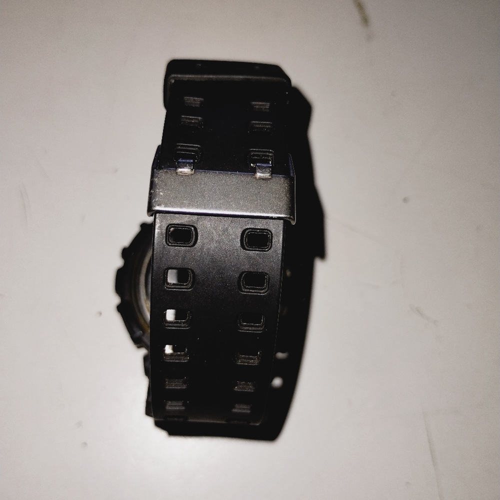 Casio G-Shock Ana-Digi 3-EYE Auto LED Light with Afterglow Watch GA-100C-8ACR. - Picture 4 of 7